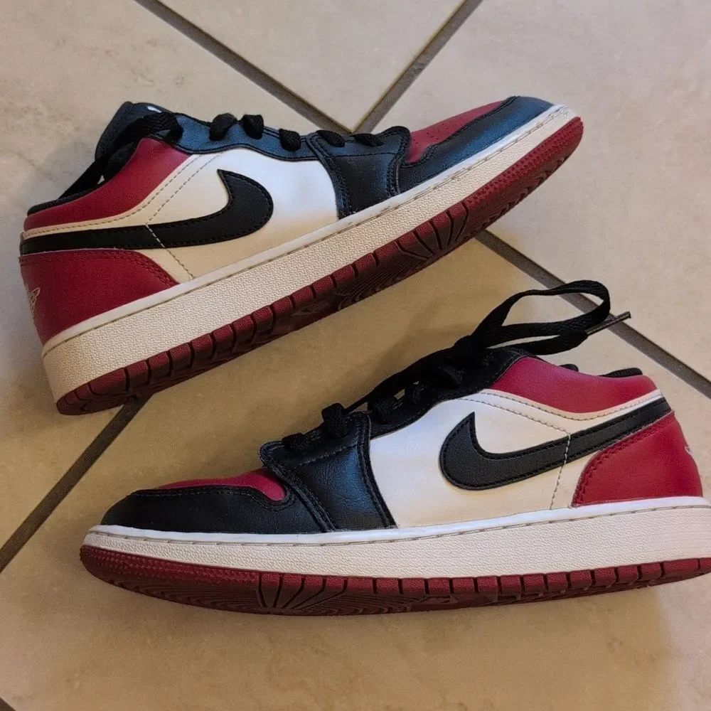 Nike Air Jordan 1 Low Bred Toe 2.0 Youth Kids Sneakers Black Red White Size 5.5Y